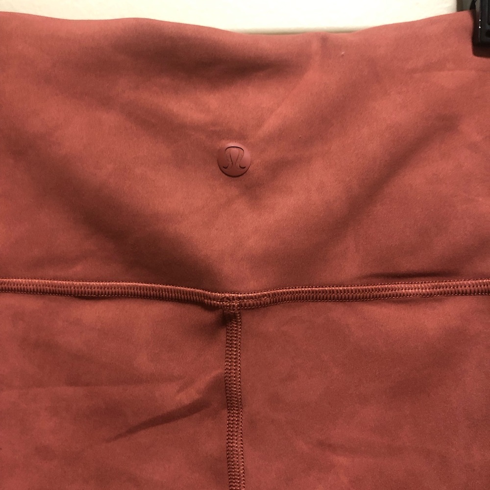 NWT Lululemon | Always On HR Tight 28”, size 6 - Picture 5 of 8